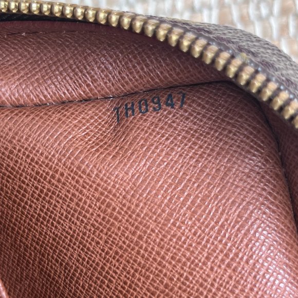 LV Monogram Porte Documents Voyage - Picture 7 of 8